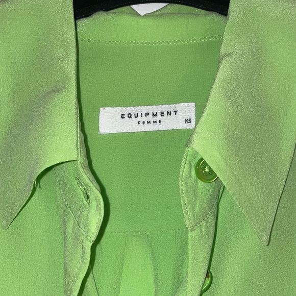 Equipment button down - Picture 2 of 3
